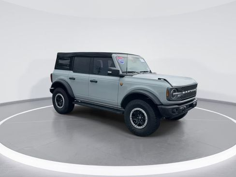 Certified 2023 Ford Bronco Badlands w/ Sasquatch Package AWD/4WD image 1