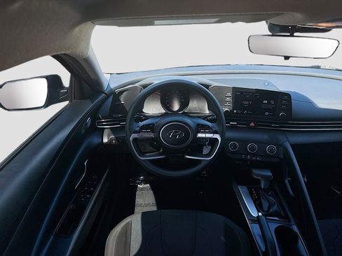 Used 2023 Hyundai Elantra SE w/ Cargo Package image 20