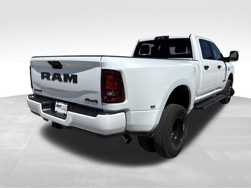 New 2026 RAM 3500 Big Horn AWD/4WD image 4