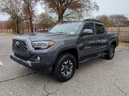 Used 2022 Toyota Tacoma TRD Off-Road image 4