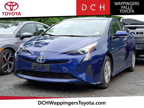 Used 2016 Toyota Prius Two FWD image 1