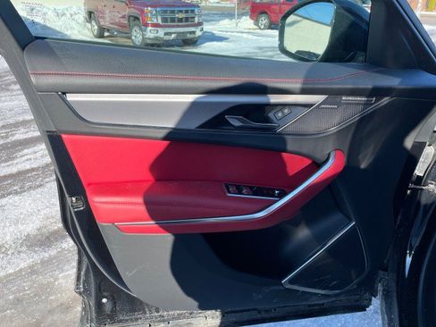 Used 2021 Jaguar F-PACE R-Dynamic S image 12