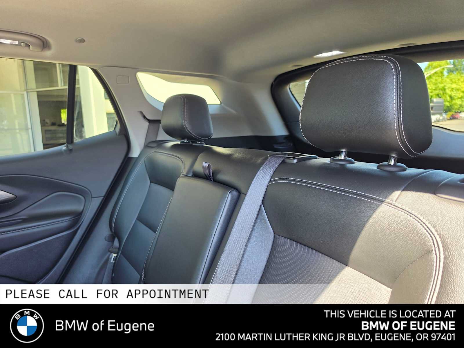 Used 2024 GMC Terrain SLT AWD/4WD image 22