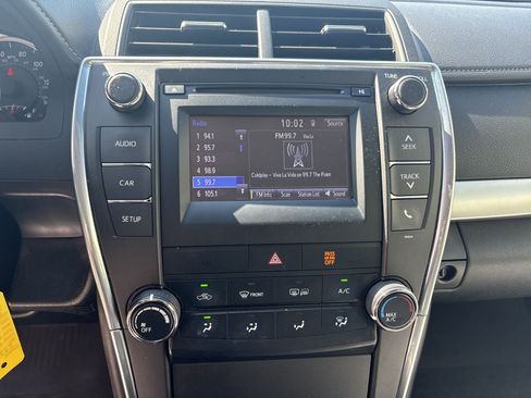 Used 2016 Toyota Camry SE FWD image 23