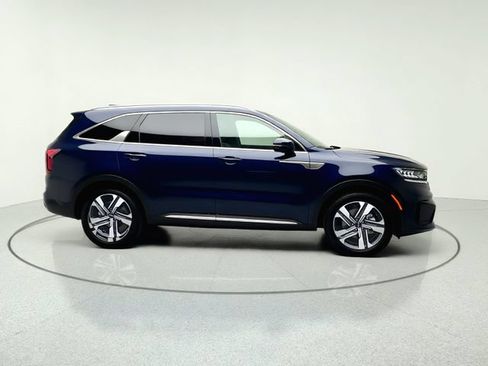 Certified 2023 Kia Sorento EX AWD/4WD image 7