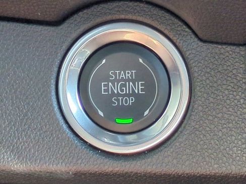 Used 2026 Chevrolet Traverse LT FWD image 29