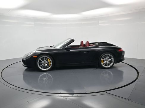 Used 2019 Porsche 911 Carrera S RWD image 2