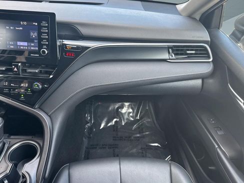 Used 2023 Toyota Camry SE w/ Convenience Package image 28