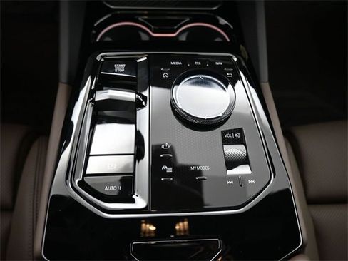 New 2026 BMW 530i w/ Premium Package image 3