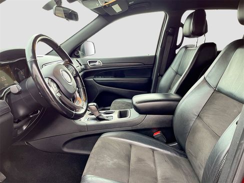 Used 2021 Jeep Grand Cherokee Laredo X image 21