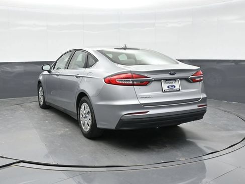 Used 2020 Ford Fusion S FWD image 2
