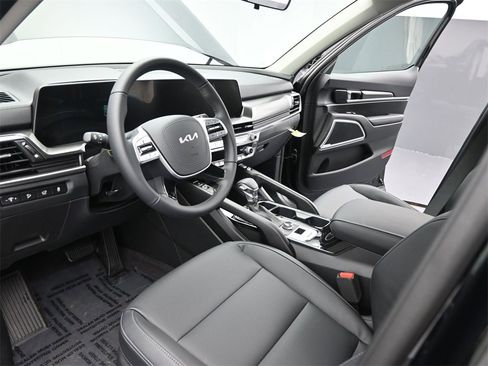 New 2025 Kia Telluride S image 18