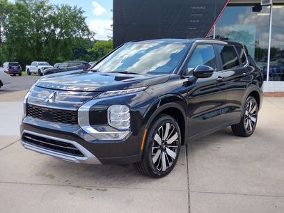 New 2025 Mitsubishi Outlander SE