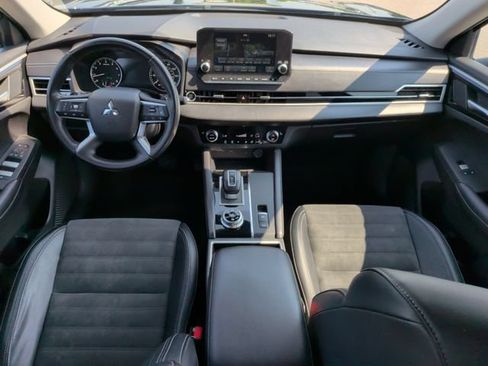 Used 2024 Mitsubishi Outlander SE AWD/4WD image 26