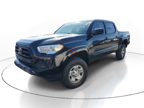 Used 2023 Toyota Tacoma SR image 3