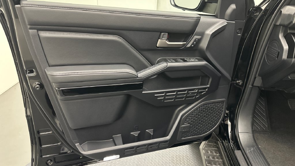 New 2026 Toyota 4Runner Limited AWD/4WD image 15