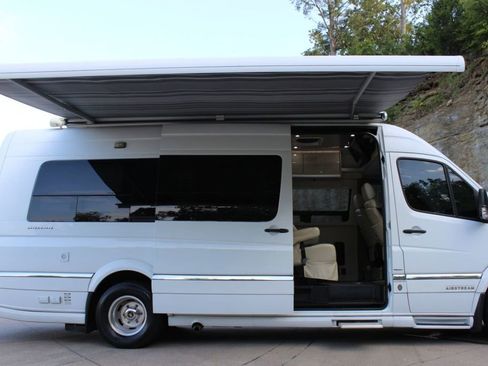 Used 2013 Mercedes-Benz Sprinter 3500 image 12