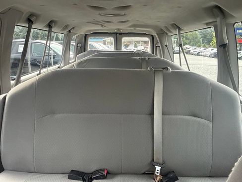 Used 2008 Ford E-350 and Econoline 350 XLT RWD image 3