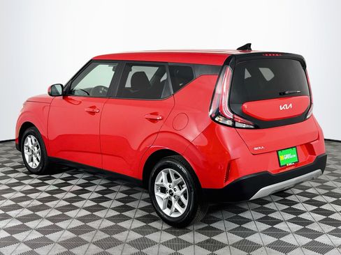 Used 2025 Kia Soul S FWD image 6