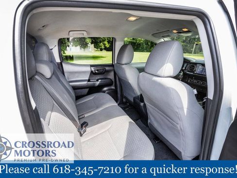 Used 2020 Toyota Tacoma SR AWD/4WD image 30