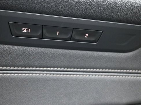 Used 2022 BMW 540i w/ Executive Package image 13