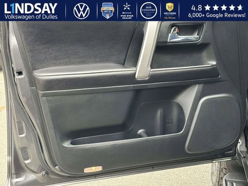 Used 2016 Toyota 4Runner SR5 Premium image 8