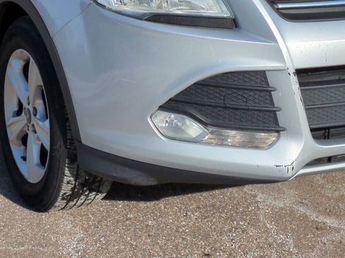 Used 2015 Ford Escape SE image 3