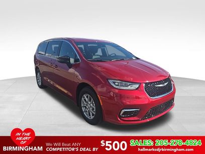 New 2026 Chrysler Pacifica Select