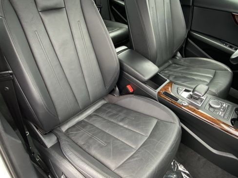 Used 2019 Audi A4 2.0T Premium FWD image 11