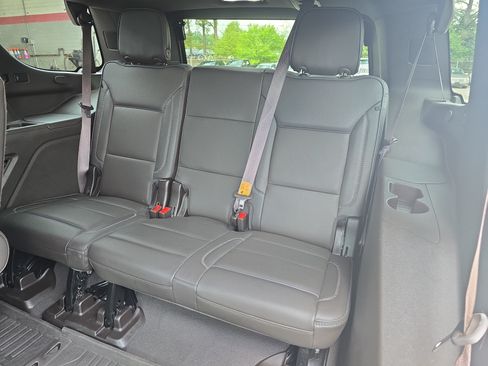 Used 2023 GMC Yukon Denali AWD/4WD image 14