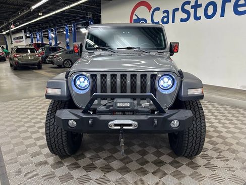 Used 2019 Jeep Wrangler Sport AWD/4WD image 4