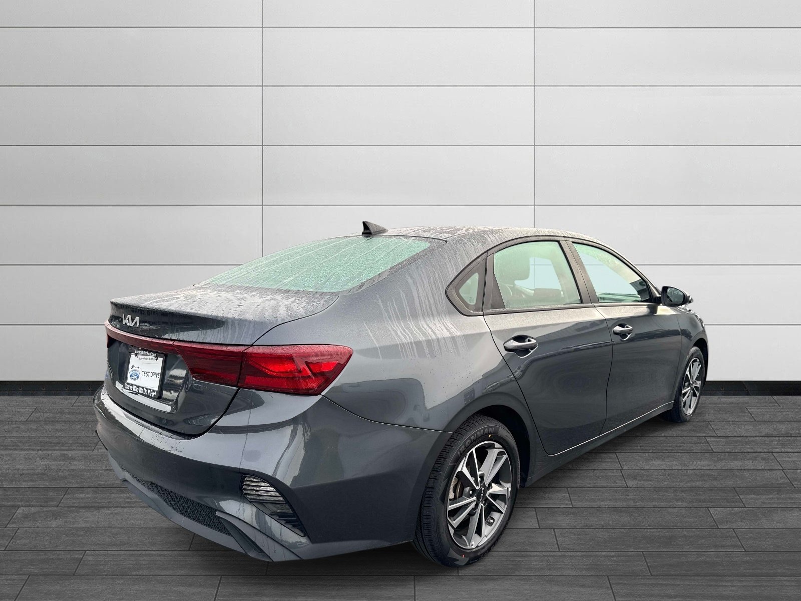 Used 2023 Kia Forte LXS FWD image 3
