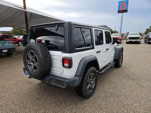 Used 2018 Jeep Wrangler Unlimited Sport AWD/4WD image 8