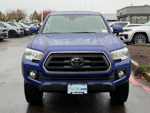 Used 2022 Toyota Tacoma SR5 AWD/4WD image 3