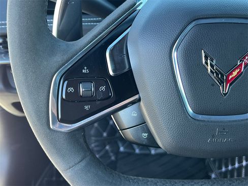 Used 2020 Chevrolet Corvette Stingray Coupe w/ Z51 Performance Package image 23