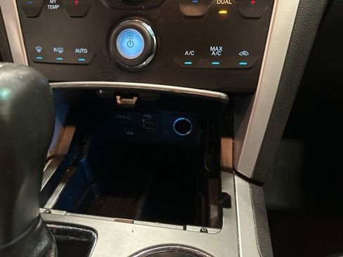 Used 2014 Ford Explorer XLT w/ Equipment Group 202A image 23