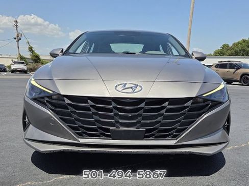 Used 2023 Hyundai Elantra SEL FWD image 8