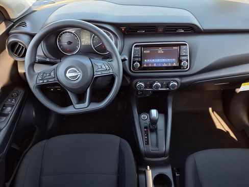 New 2025 Nissan Kicks Play S image 11