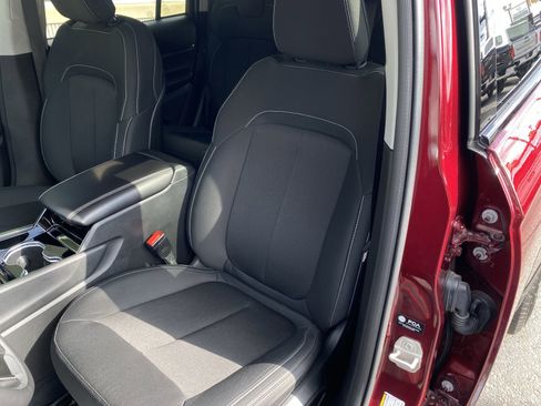 Used 2023 Jeep Grand Cherokee Laredo image 61