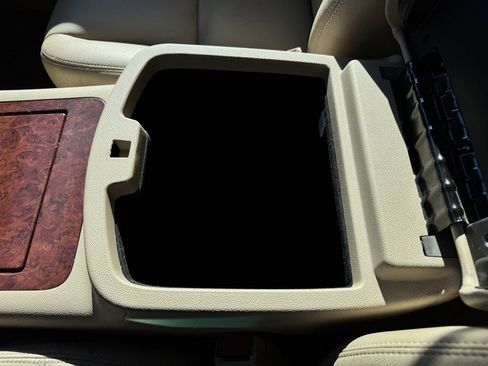 Used 2013 Chevrolet Tahoe LTZ image 19