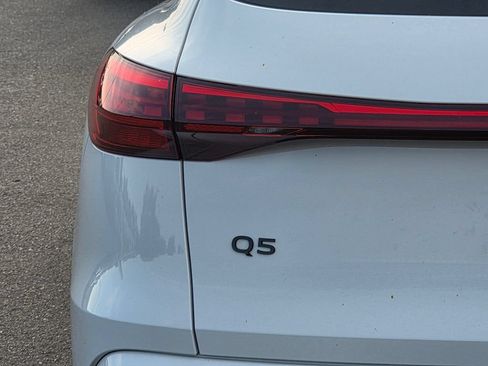 Used 2025 Audi Q5 Premium Plus w/ Premium Plus AWD/4WD image 36