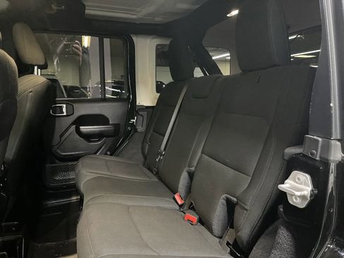 Used 2021 Jeep Wrangler Unlimited Sport image 15