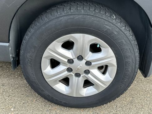 Used 2014 Chevrolet Traverse LS FWD image 17
