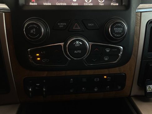 Used 2015 RAM 3500 Laramie Longhorn image 34