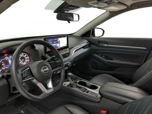 Used 2024 Nissan Altima 2.5 SR w/ SR Premium Package AWD/4WD image 25