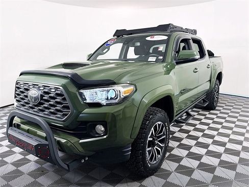 Certified 2021 Toyota Tacoma TRD Sport image 3
