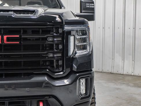 Used 2020 GMC Sierra 2500 AT4 w/ AT4 Premium Package image 50