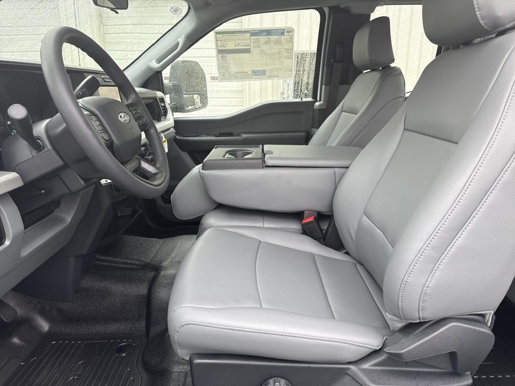 New 2026 Ford F350 XL w/ XL Driver Assist Package RWD image 9