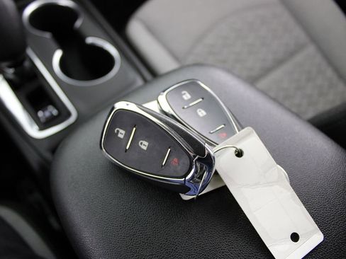 Used 2022 Chevrolet Equinox LT image 28