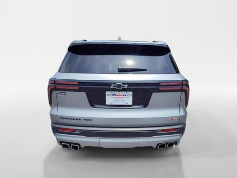 Used 2024 Chevrolet Traverse Z71 AWD/4WD image 4